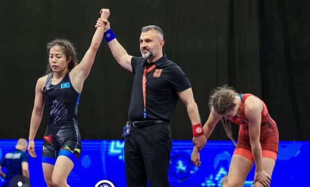 Шугыла Омирбек чемпионка мира по вольной борьбе 2025 среди молодежи до 23 лет. Александра Рыбак призерша.